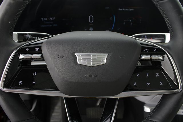 Used 2024 Cadillac Lyriq Sport image 14