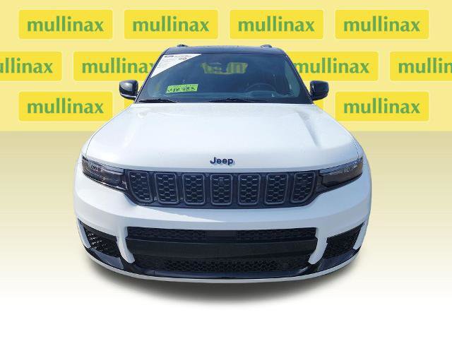 Used 2024 Jeep Grand Cherokee L Summit AWD/4WD image 16