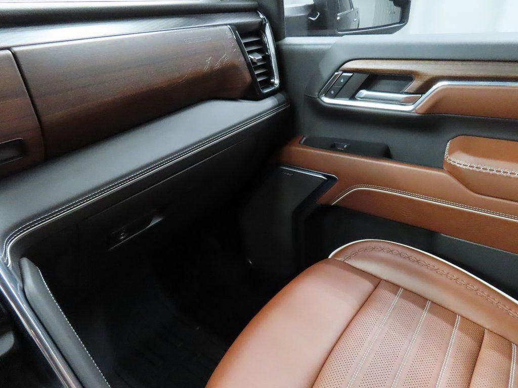 Used 2024 GMC Sierra 3500 Denali Ultimate image 25