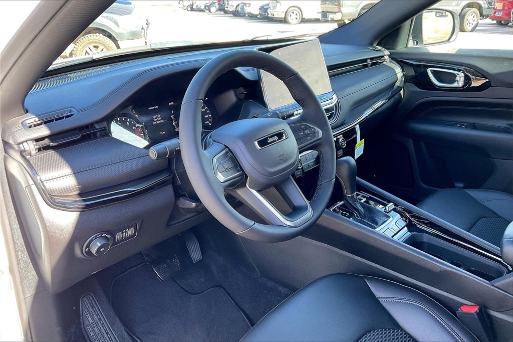 New 2026 Jeep Compass Latitude image 6