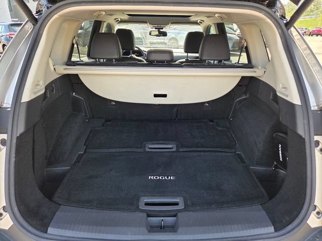 Used 2021 Nissan Rogue Platinum AWD/4WD image 24
