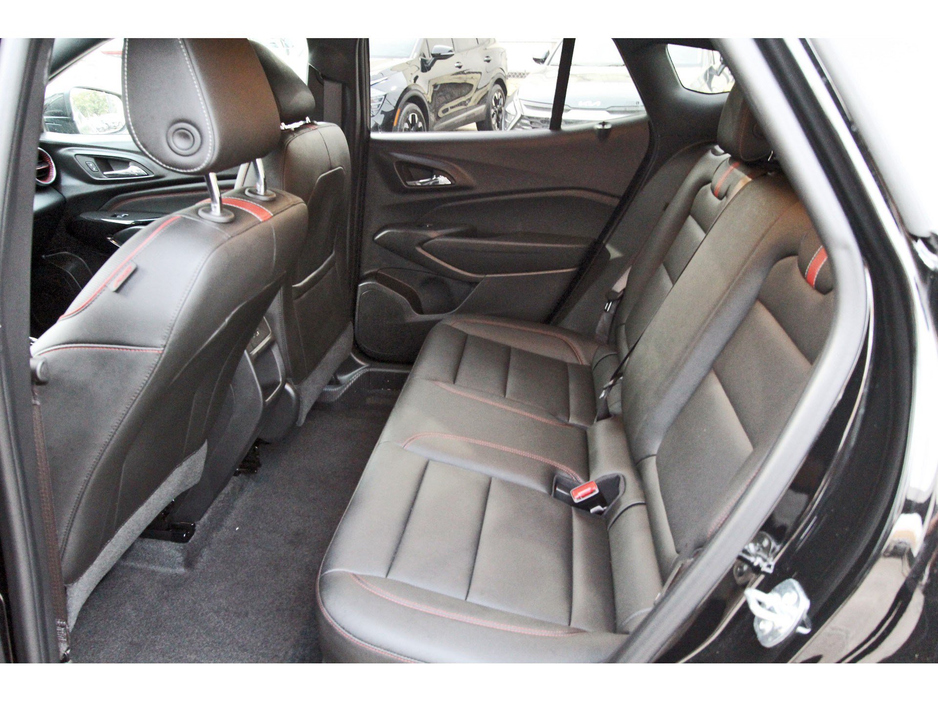 Used 2026 Chevrolet Trax RS w/ Sunroof Package FWD image 10