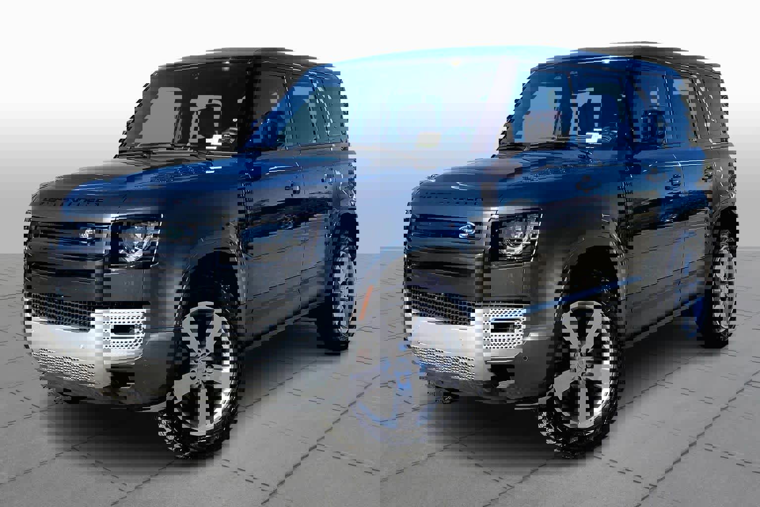 Used 2024 Land Rover Defender 110 SE image 1