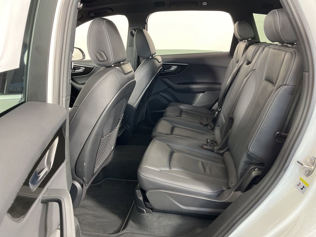 Used 2025 Audi Q7 3.0T Premium Plus image 27