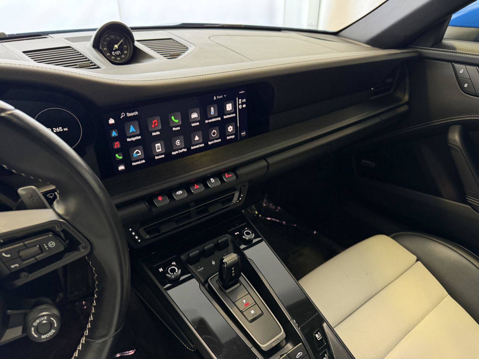 Certified 2023 Porsche 911 Carrera GTS image 18