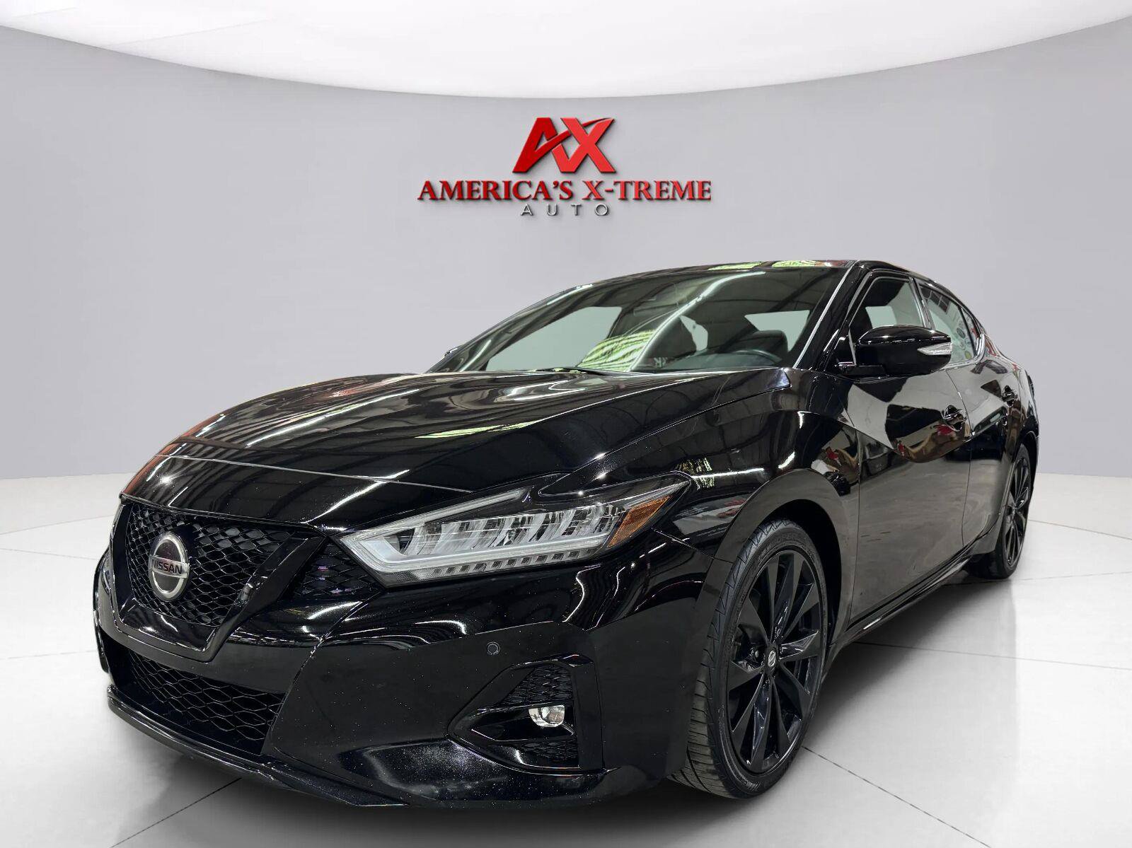Used 2021 Nissan Maxima SR w/ Sport Mat Group FWD image 2