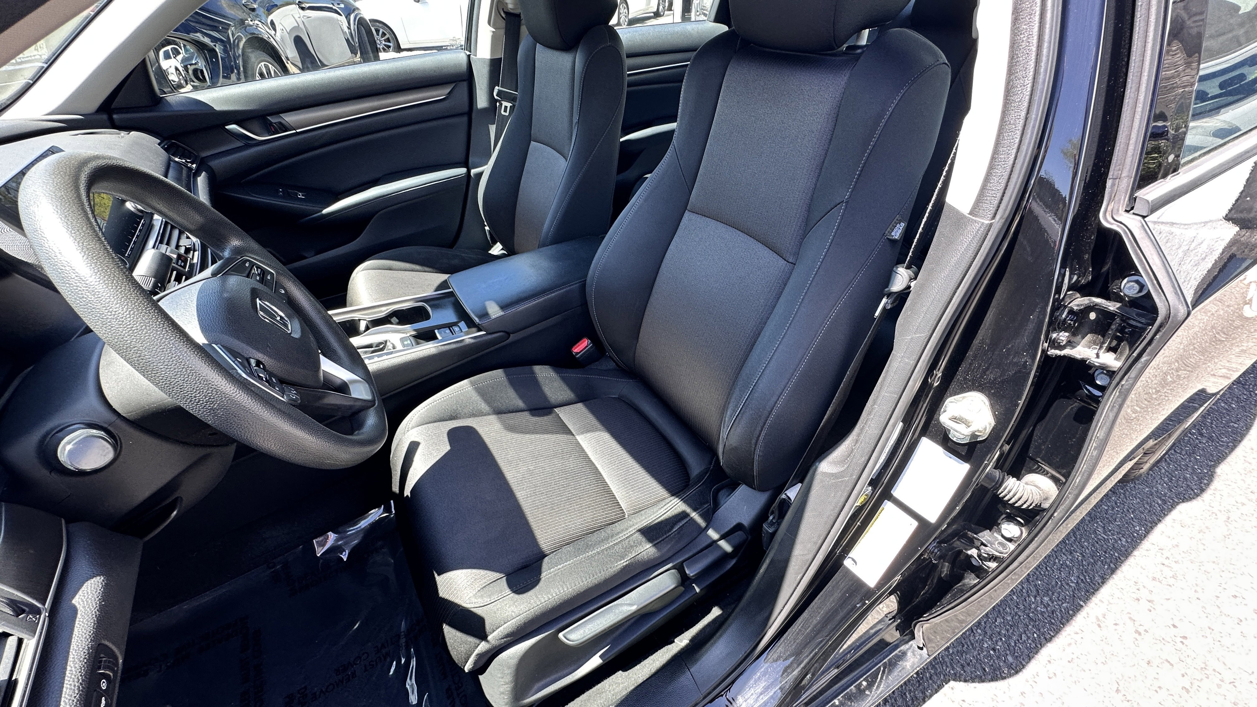 Used 2018 Honda Accord LX image 22