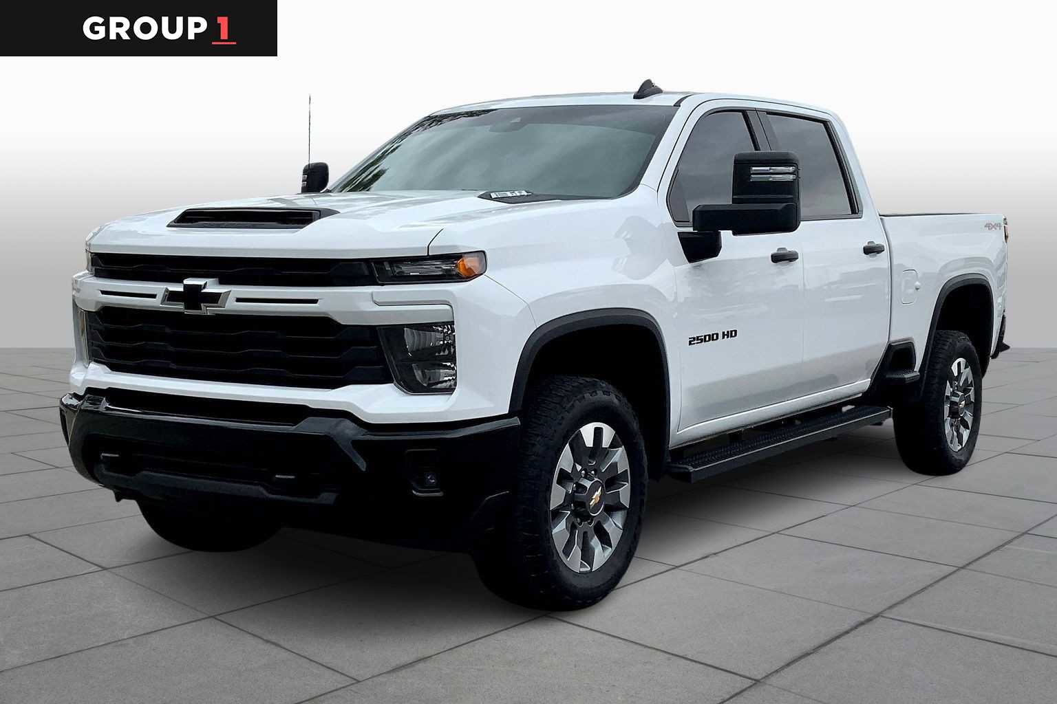 Used 2024 Chevrolet Silverado 2500 Custom w/ Custom Convenience Package image 1
