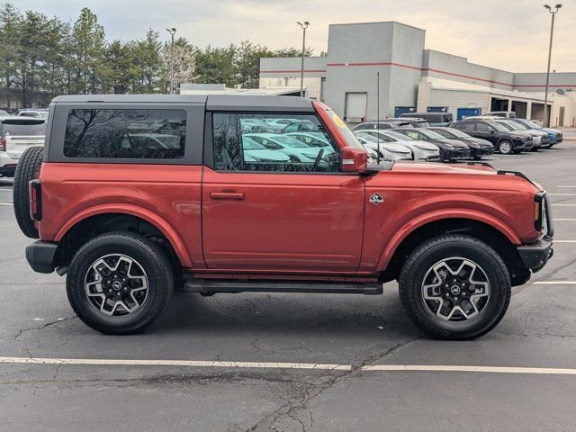 Used 2022 Ford Bronco Outer Banks image 8