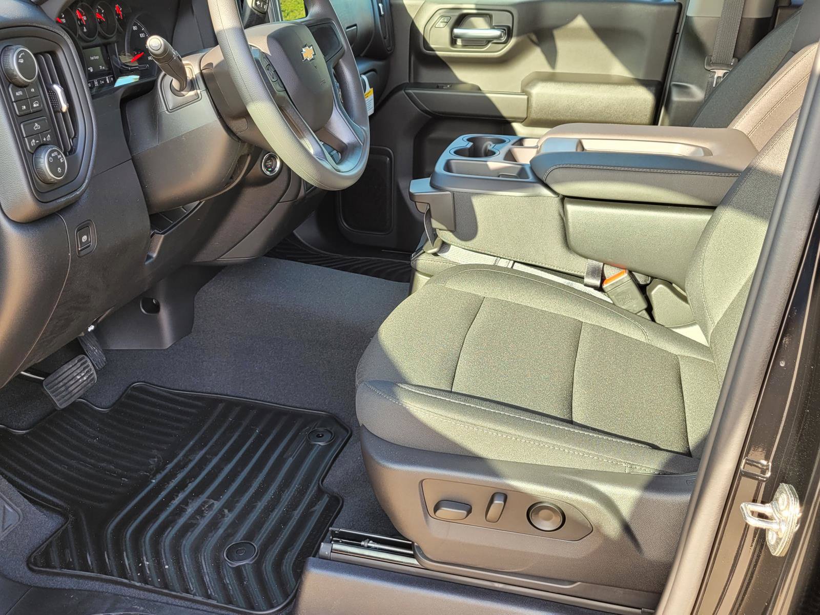 New 2026 Chevrolet Silverado 1500 Custom AWD/4WD image 14