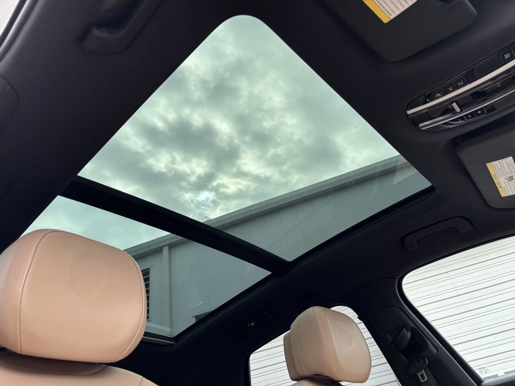 Used 2019 Porsche Cayenne AWD/4WD image 21