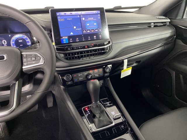 New 2026 Jeep Compass Limited w/ Sun, Sound & Navigation Group AWD/4WD image 28