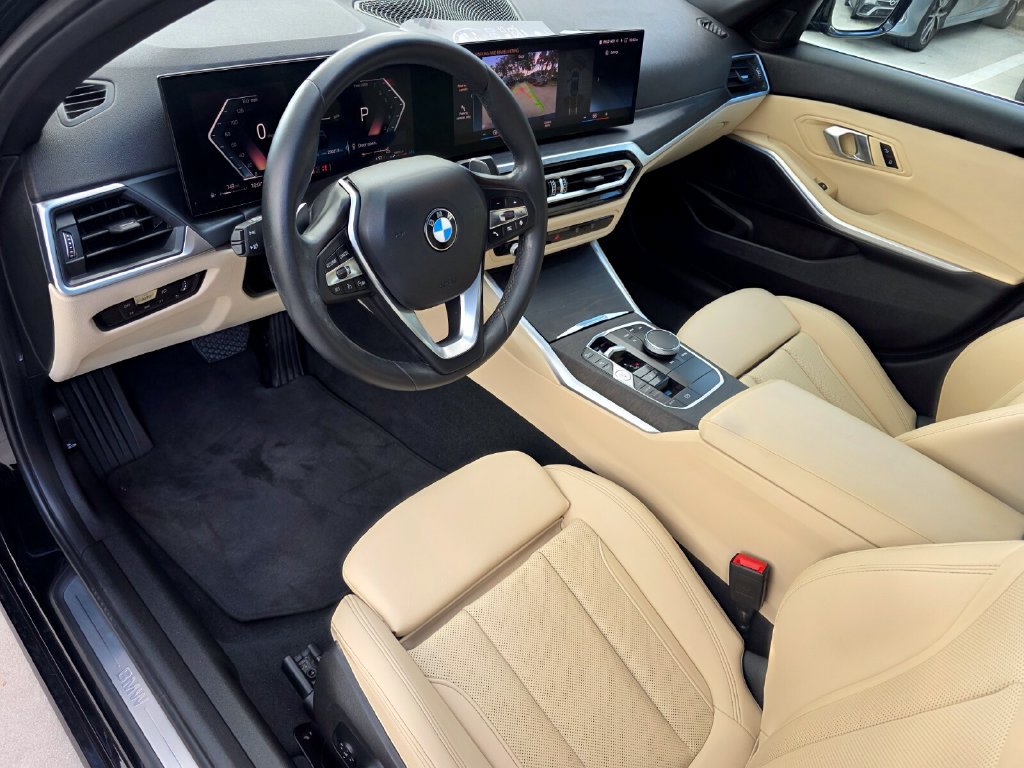 Certified 2024 BMW 330i Sedan w/ Convenience Package RWD image 9