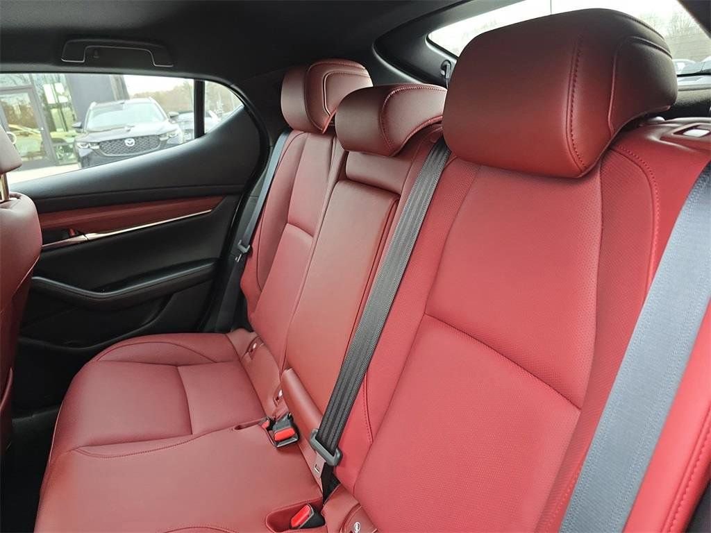 New 2026 MAZDA MAZDA3 Hatchback w/Premium Plus Pkg image 15