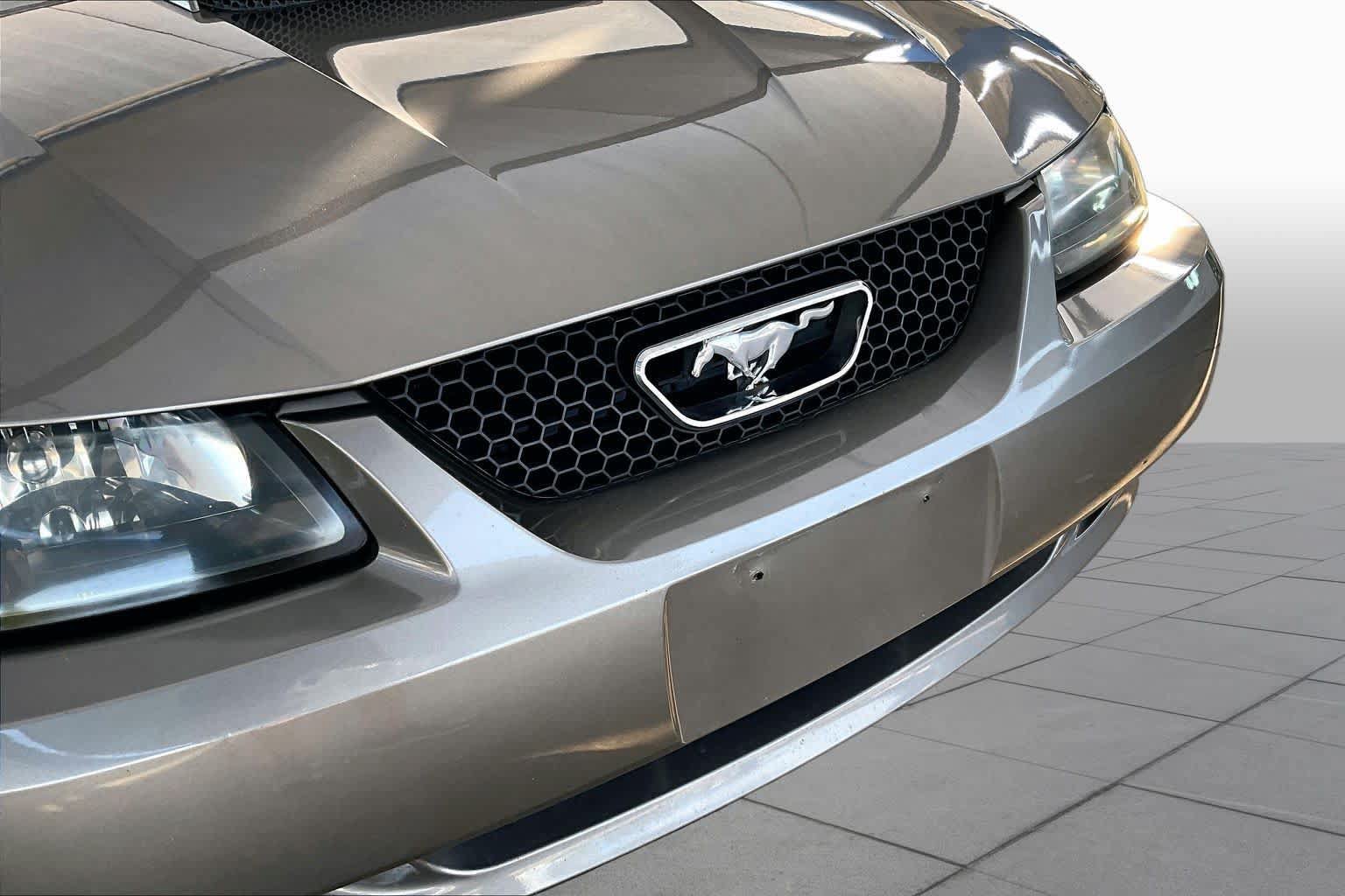 Used 2001 Ford Mustang GT RWD image 29