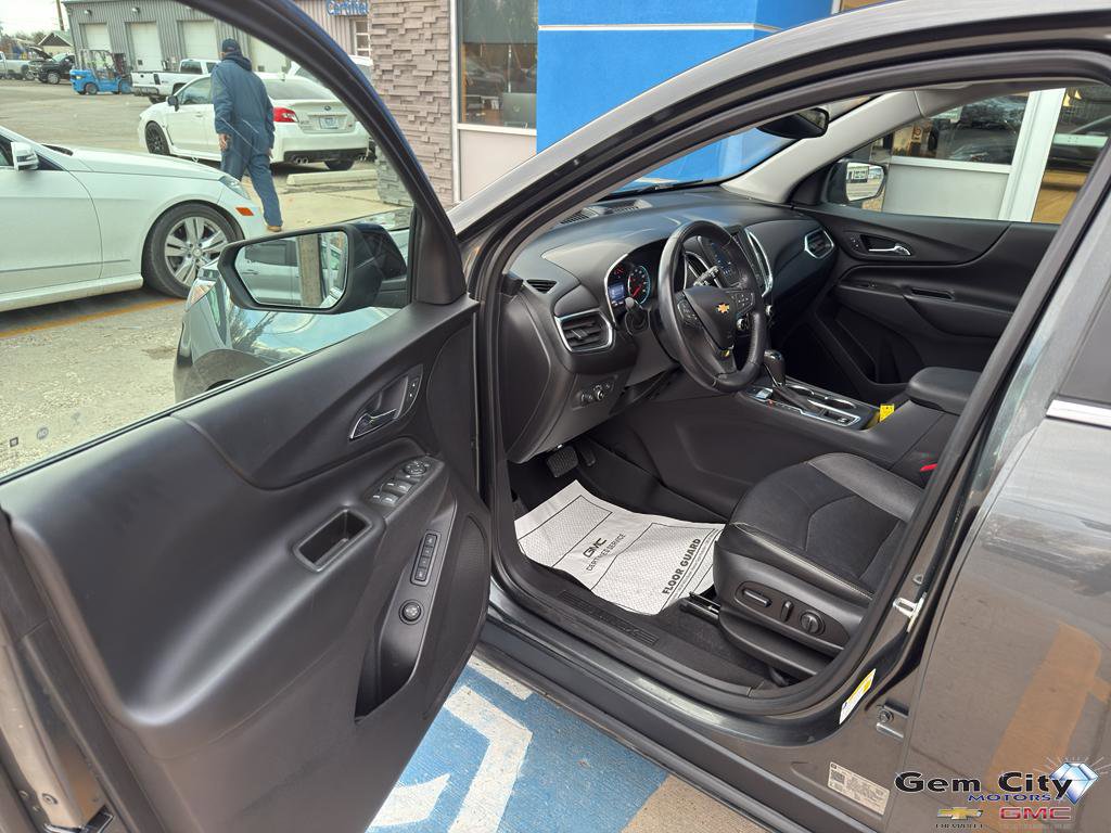 Used 2021 Chevrolet Equinox LT image 16