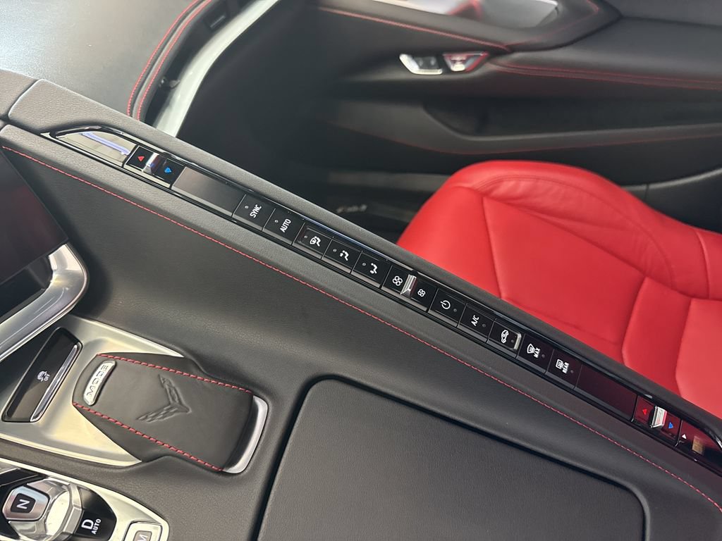 Used 2021 Chevrolet Corvette Stingray Coupe w/ Z51 Performance Package RWD image 28