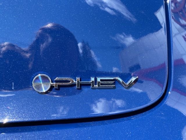 New 2025 Toyota Prius Plug-In Hybrid FWD image 18