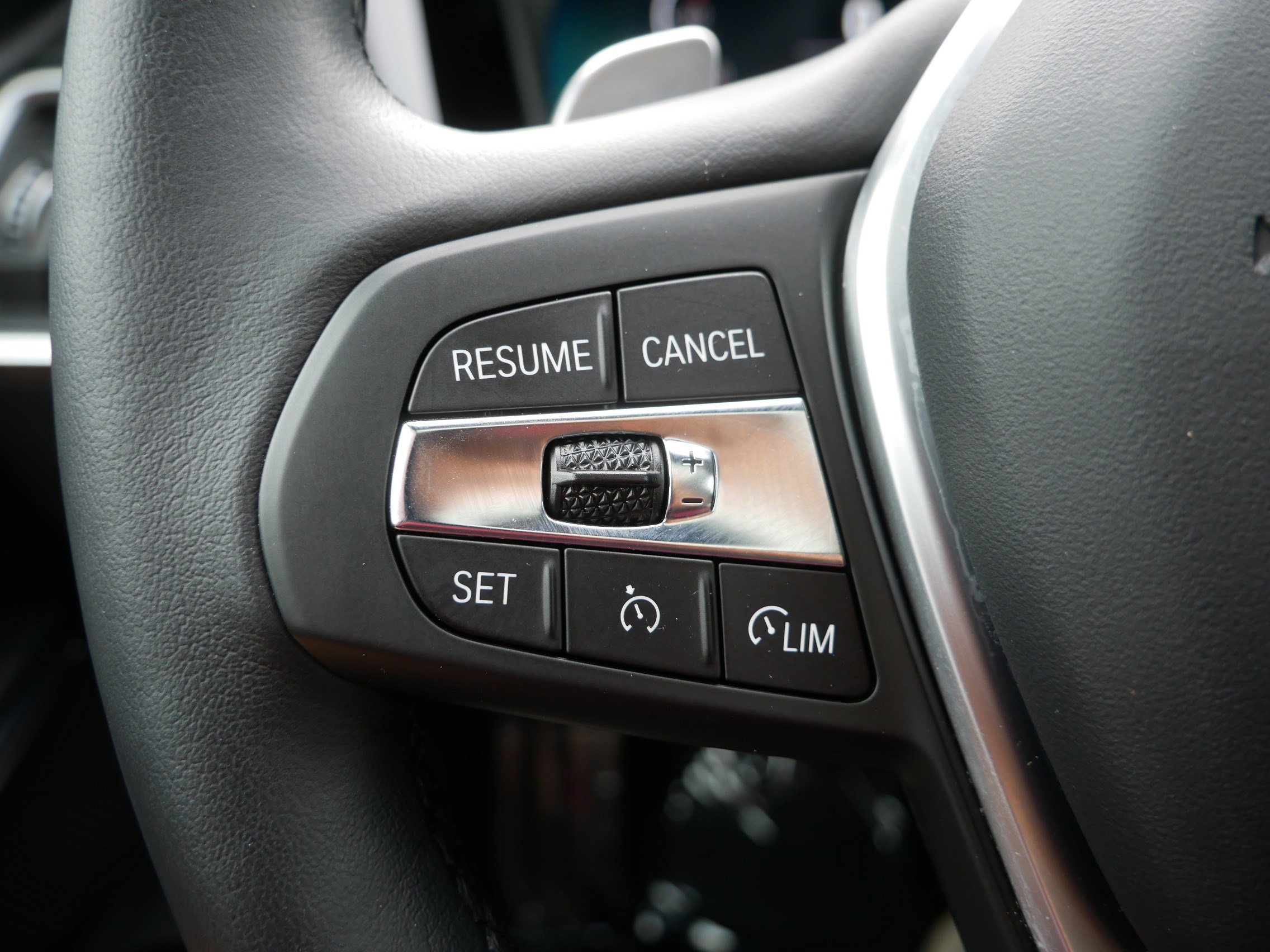 Used 2022 BMW 330i xDrive Sedan w/ Driving Assistance Package image 25