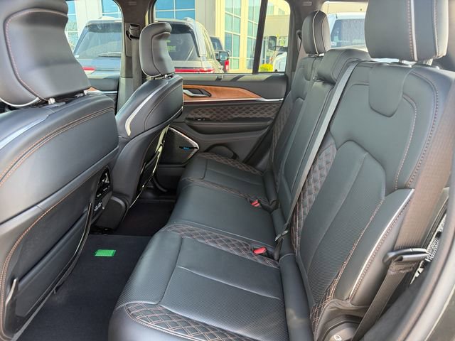 Used 2024 Jeep Grand Cherokee Summit image 27