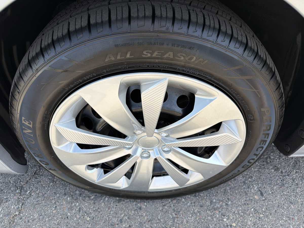 Used 2017 Subaru Impreza 2.0i AWD/4WD image 18