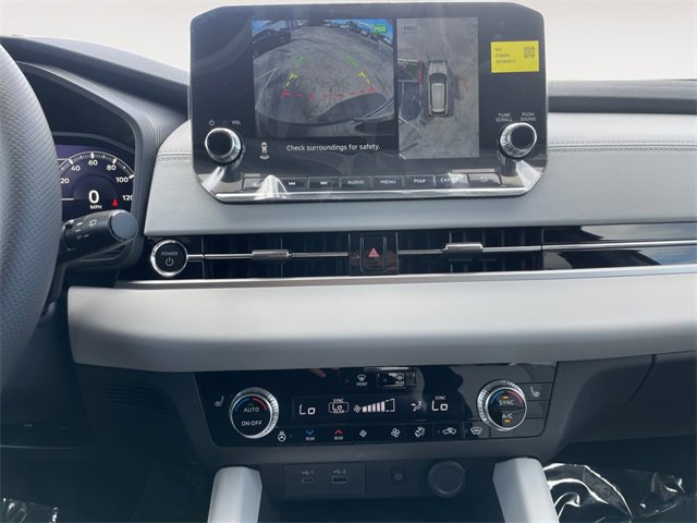 New 2025 Mitsubishi Outlander SEL image 15