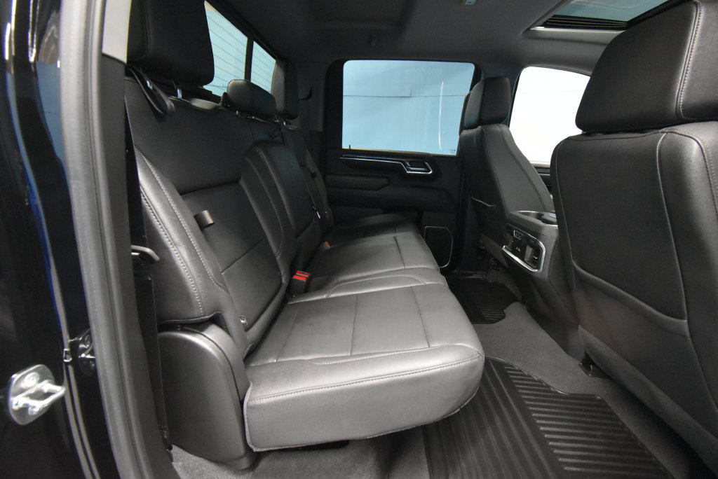 Used 2024 Chevrolet Silverado 3500 LTZ w/ LTZ Plus Package AWD/4WD image 27