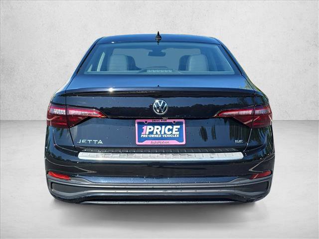 Used 2024 Volkswagen Jetta SE w/ Panoramic Sunroof Package FWD image 6