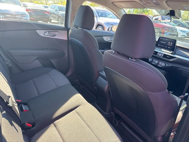 Used 2023 Kia Forte LXS w/ LXS Technology Package image 9