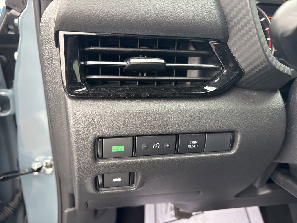 Used 2025 Nissan Sentra SR image 34