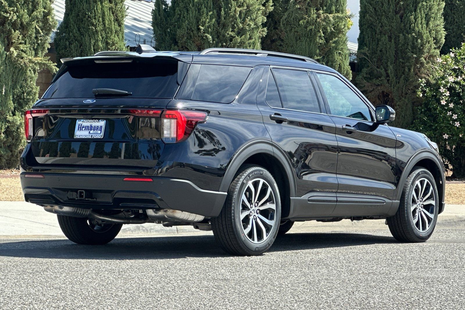 New 2026 Ford Explorer ST-Line RWD image 4