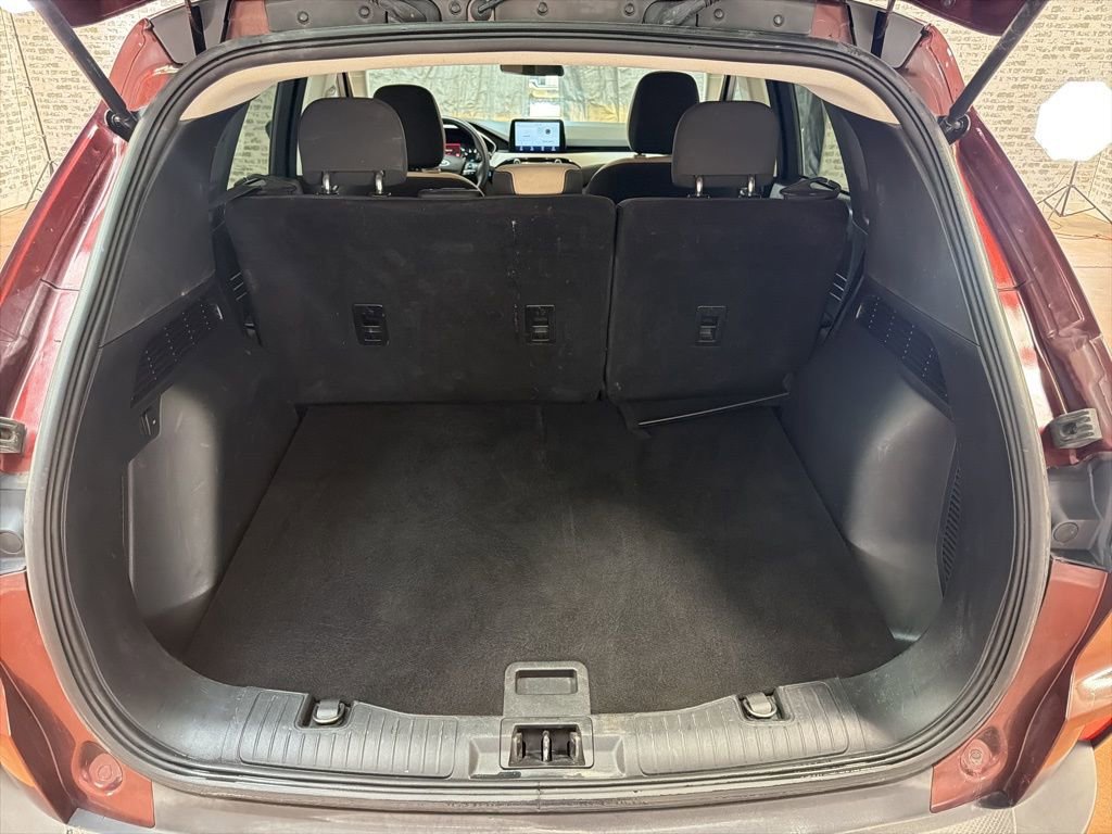 Used 2021 Ford Escape SE image 13