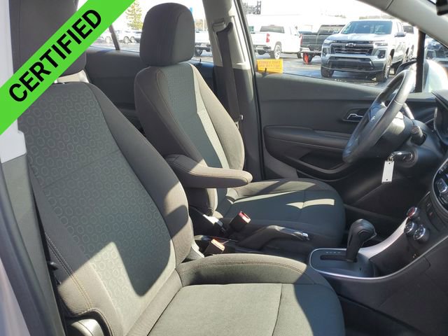 Used 2017 Chevrolet Trax LS image 25