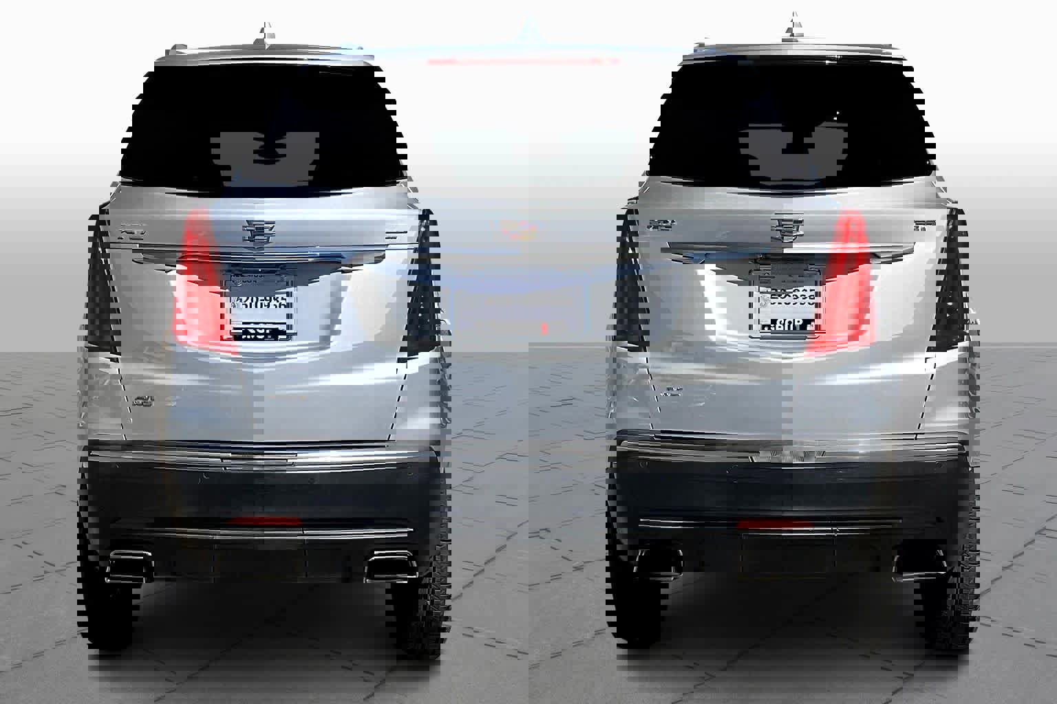 Used 2017 Cadillac XT5 Luxury w/ Driver Awareness Package image 5