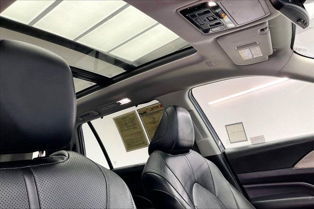 Used 2024 Toyota Grand Highlander Limited image 25