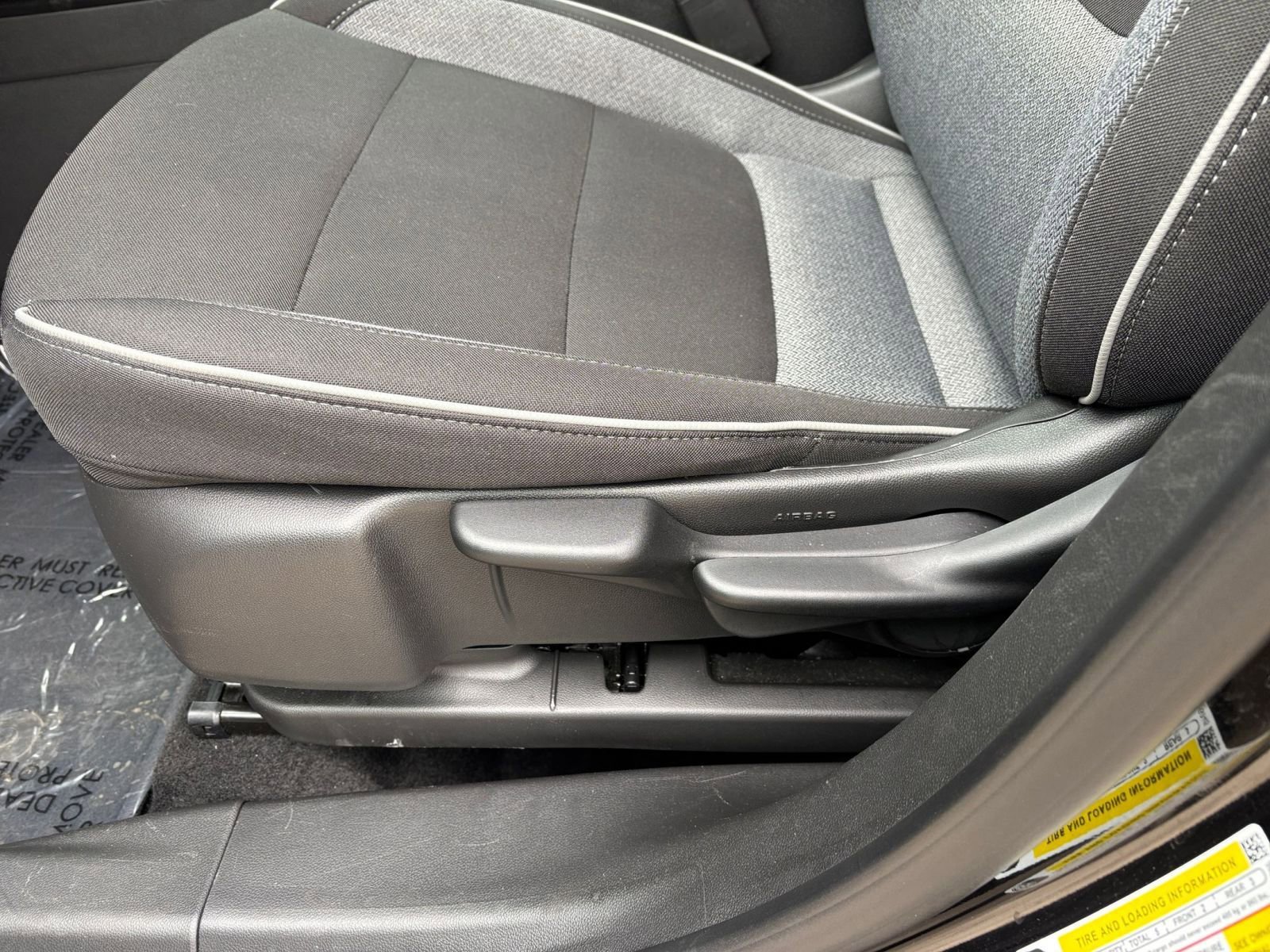 Used 2025 Chevrolet TrailBlazer LT FWD image 22