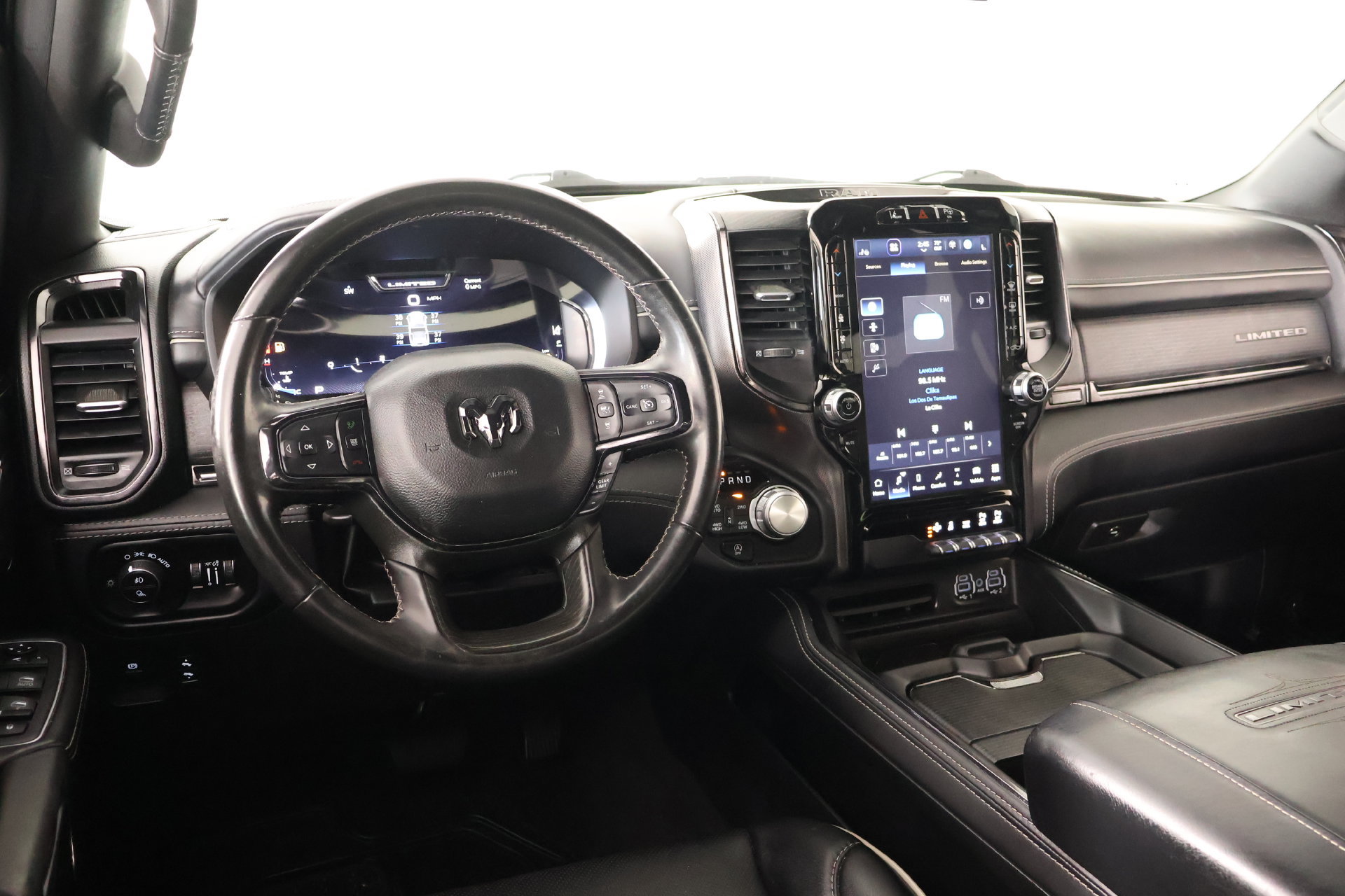 Used 2023 RAM 1500 Limited AWD/4WD image 2