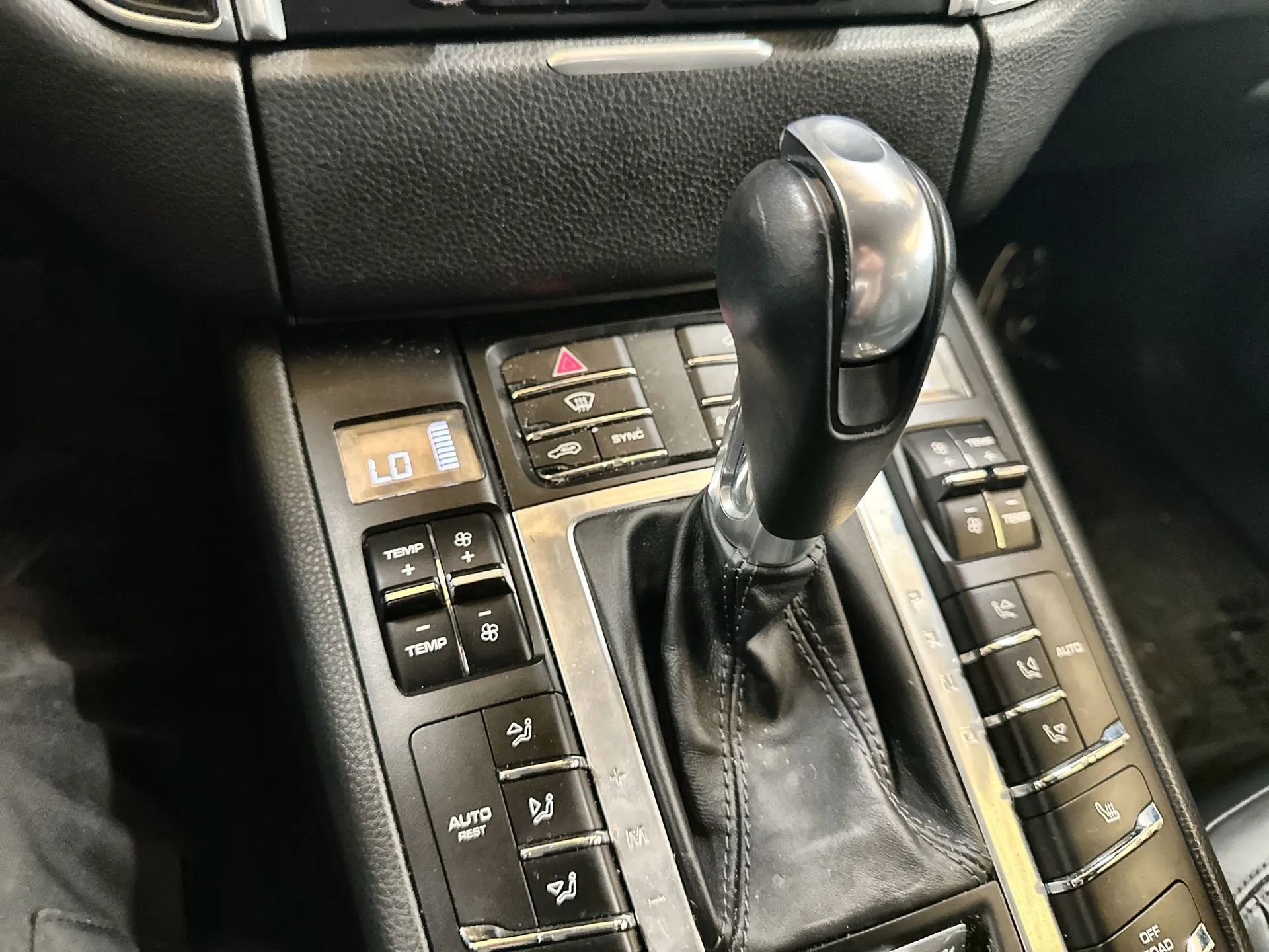 Used 2017 Porsche Macan S image 22