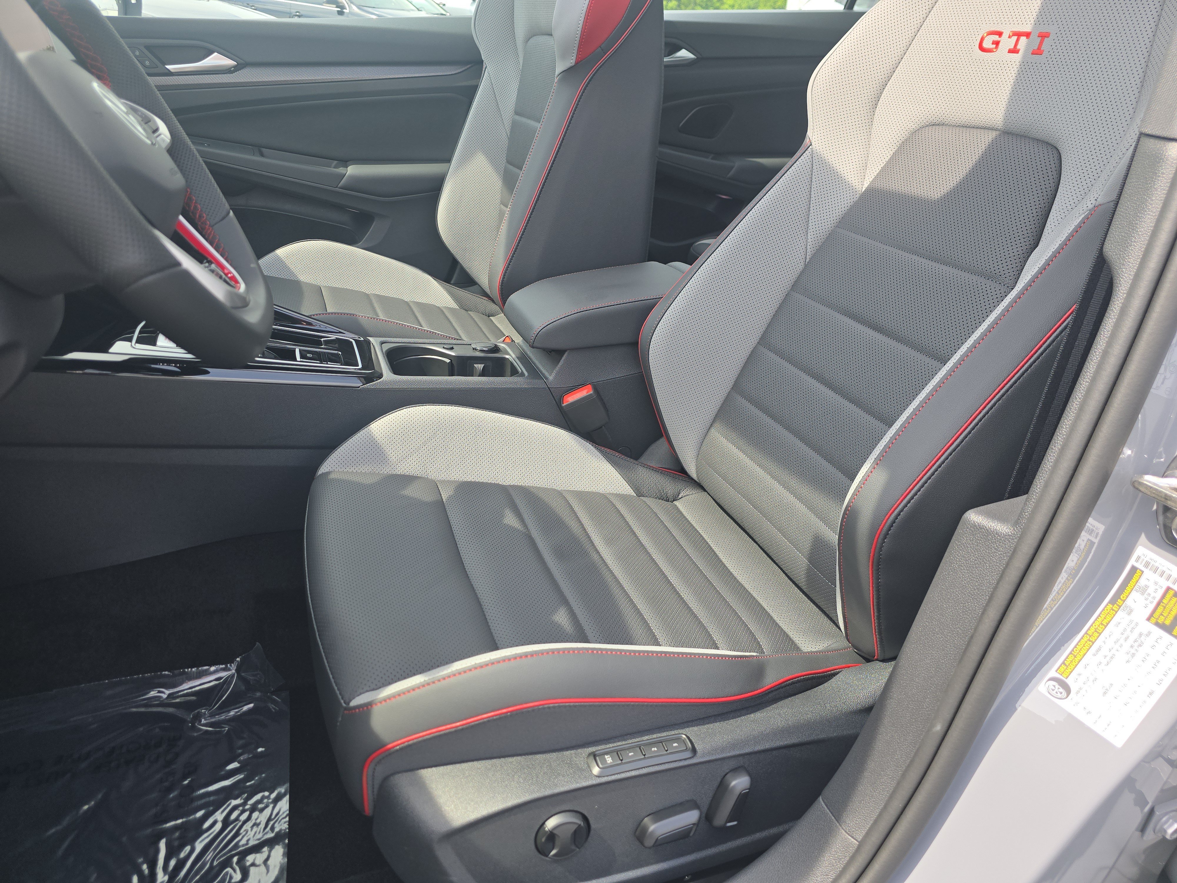 New 2026 Volkswagen GTI SE FWD image 21