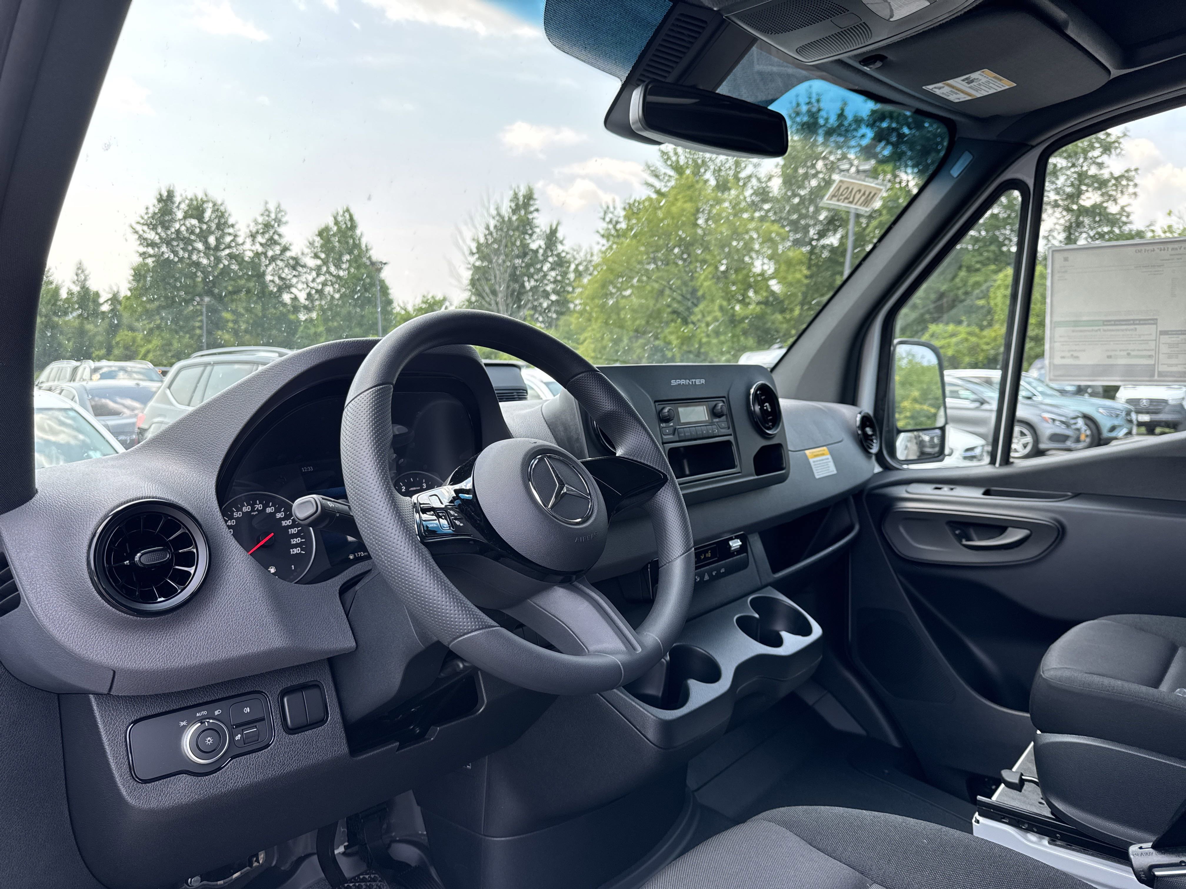 New 2025 Mercedes-Benz Sprinter 2500 image 9