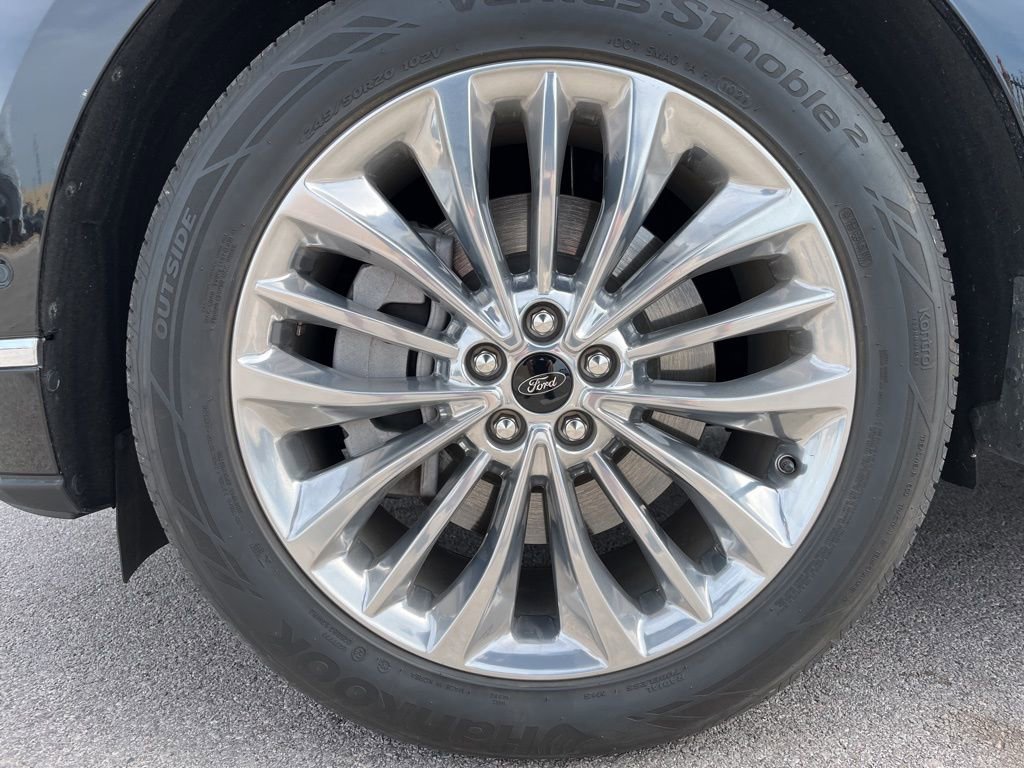 Used 2022 Ford Edge Titanium w/ Equipment Group 301A image 12