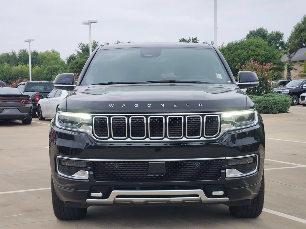 Used 2024 Jeep Wagoneer L Series III w/ Rear Seat Video Group 1 AWD/4WD image 2