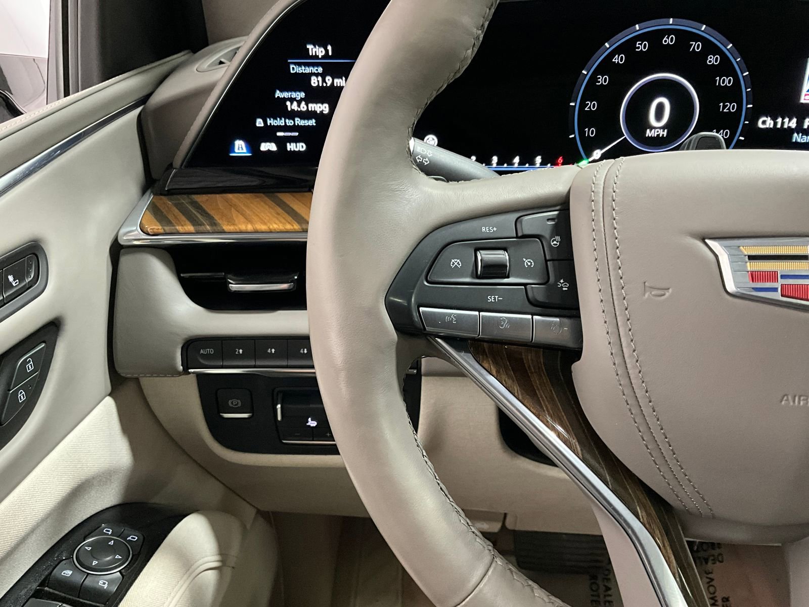 Used 2021 Cadillac Escalade ESV Sport Platinum w/ Heavy-Duty Trailer Package AWD/4WD image 18