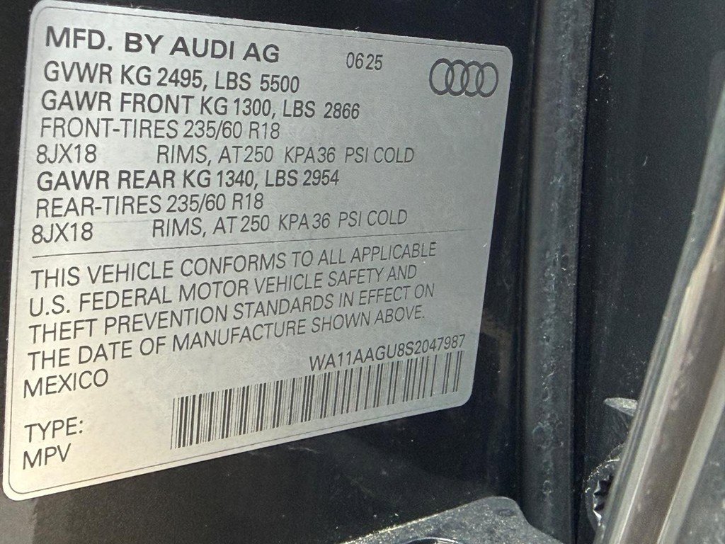 Used 2025 Audi Q5 Premium w/ Convenience Package image 24