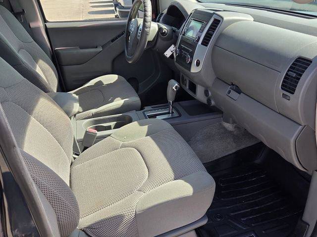 Used 2015 Nissan Frontier SV RWD image 18
