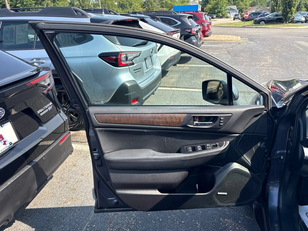 Used 2017 Subaru Outback 2.5i Limited AWD/4WD image 18