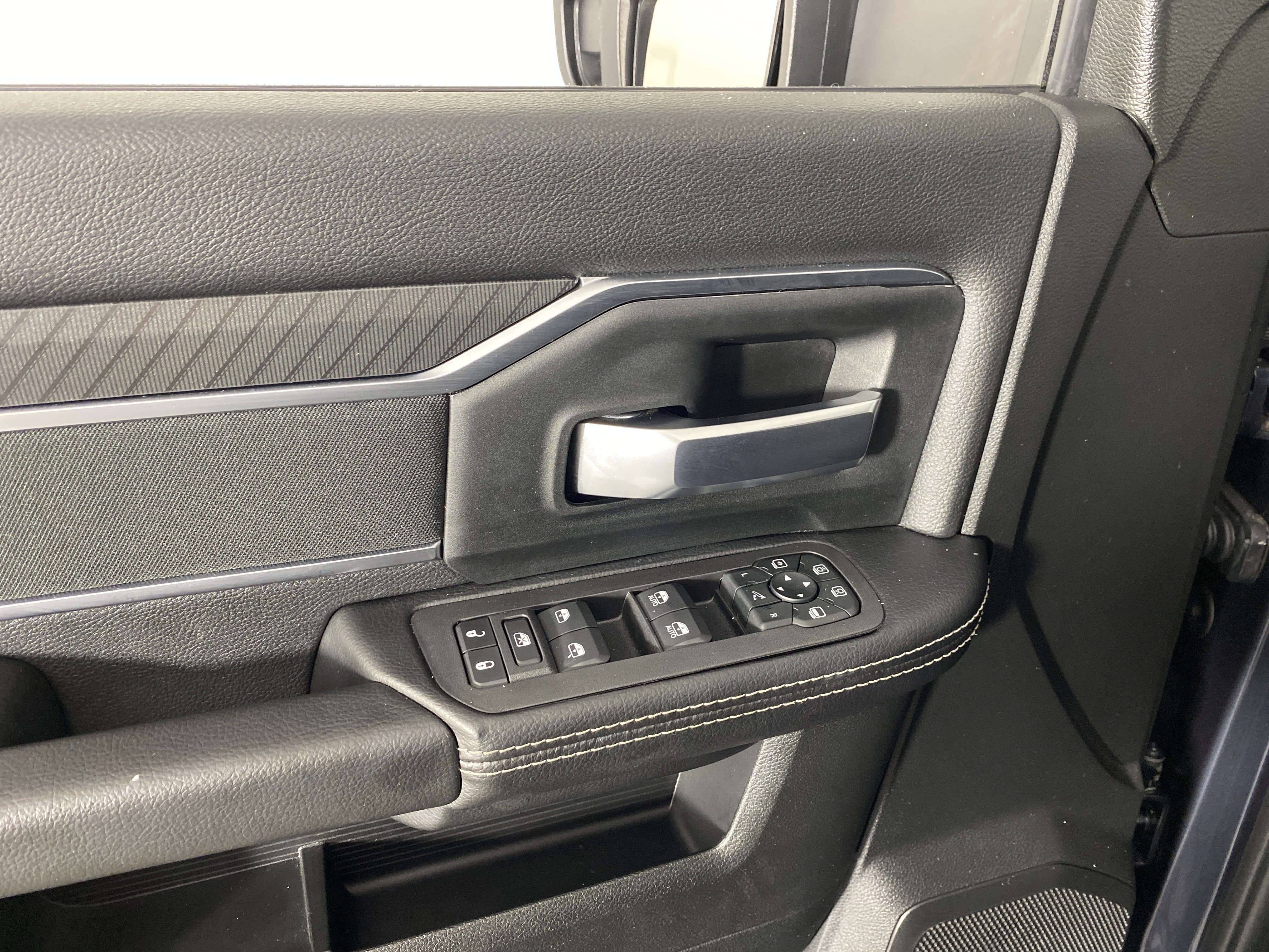 Used 2025 RAM 2500 Big Horn AWD/4WD image 14