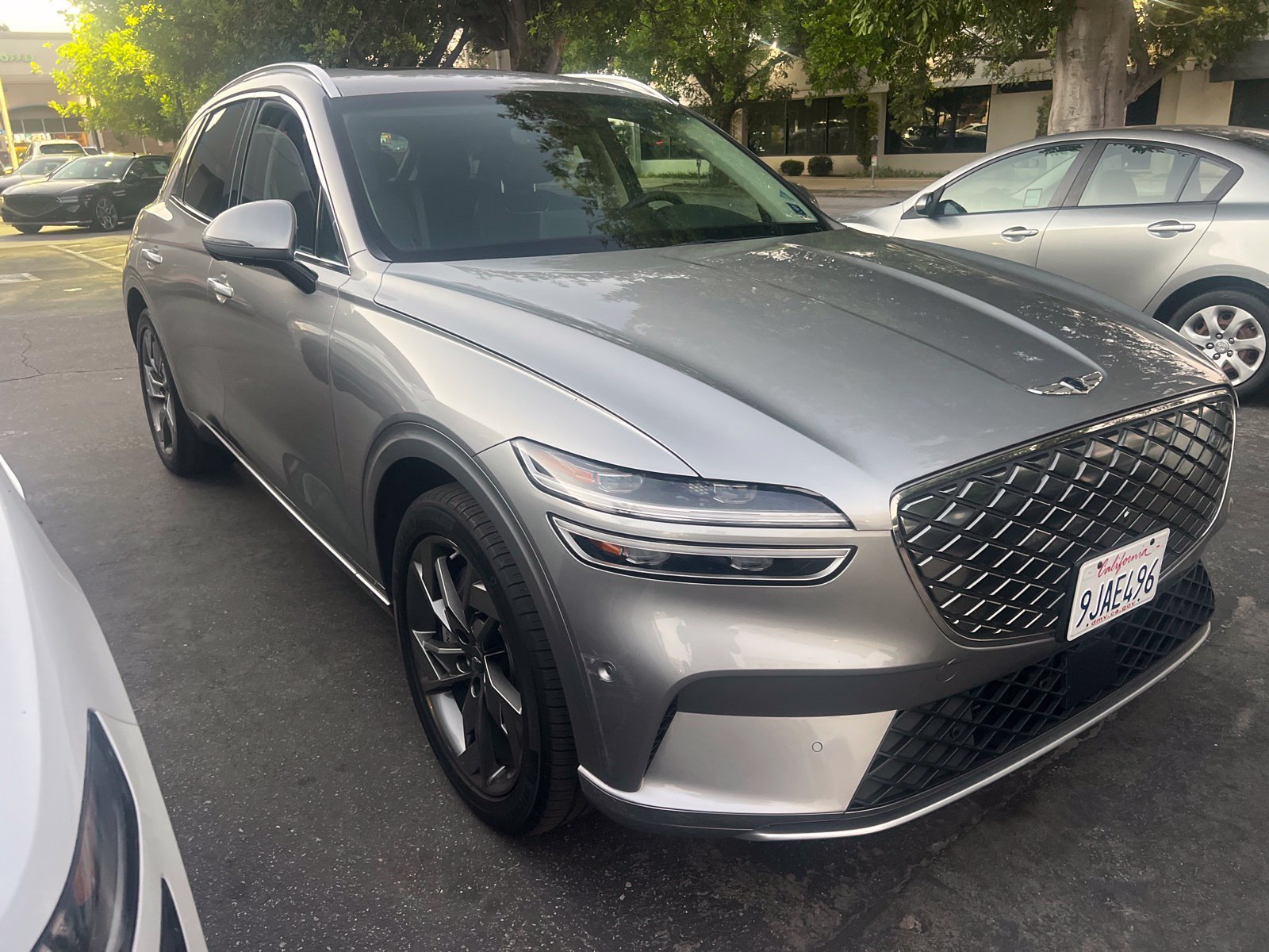 Used 2023 Genesis Electrified GV70 AWD/4WD image 13