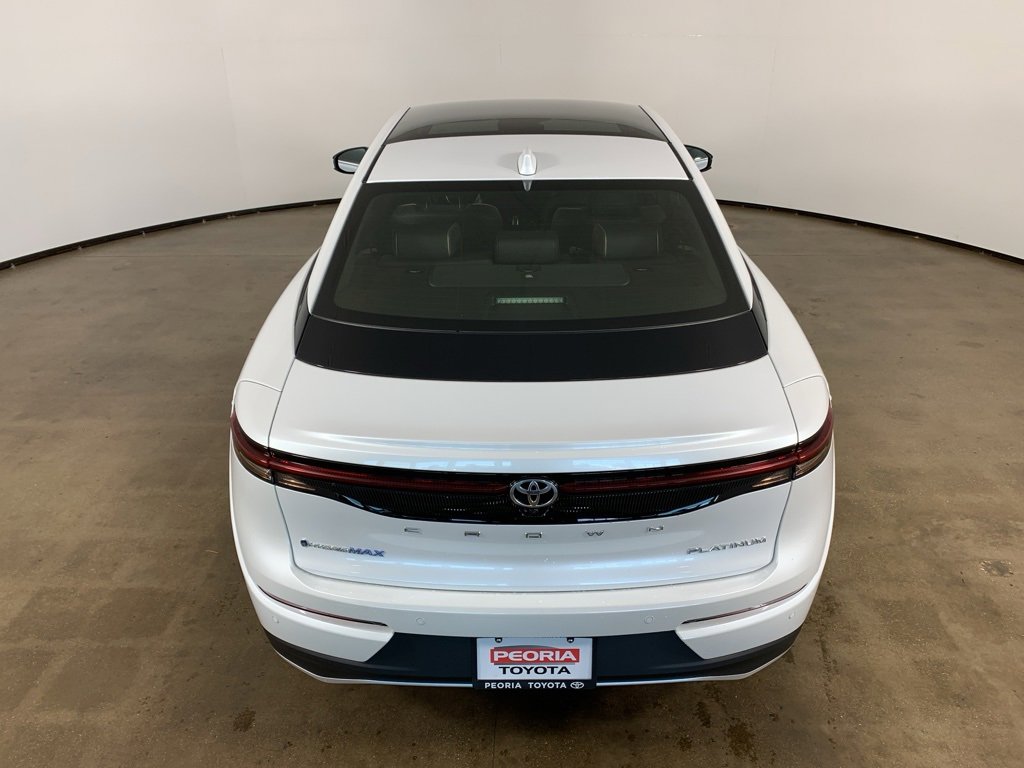 New 2026 Toyota Crown Platinum image 11