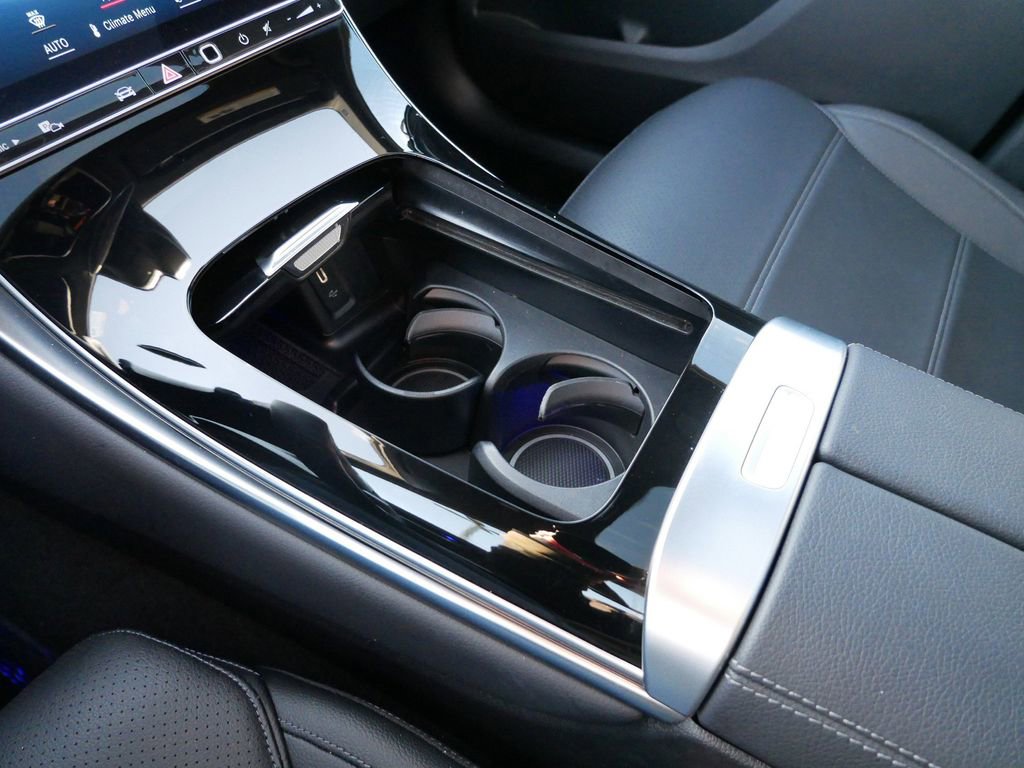 Used 2023 Mercedes-Benz GLC 300 4MATIC image 25